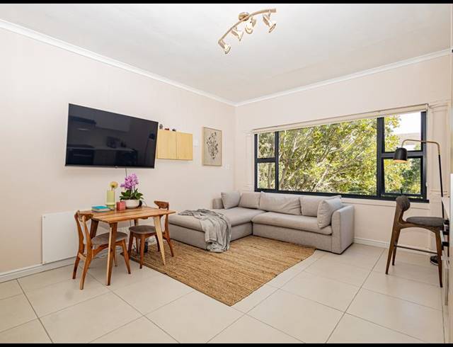 1 BEDROOM APARTMENT FOR SALE IN KENILWORTH